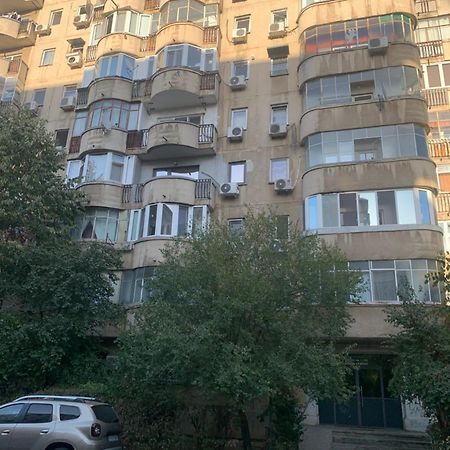 Prosper Plaza Aparthotel Bucarest Esterno foto