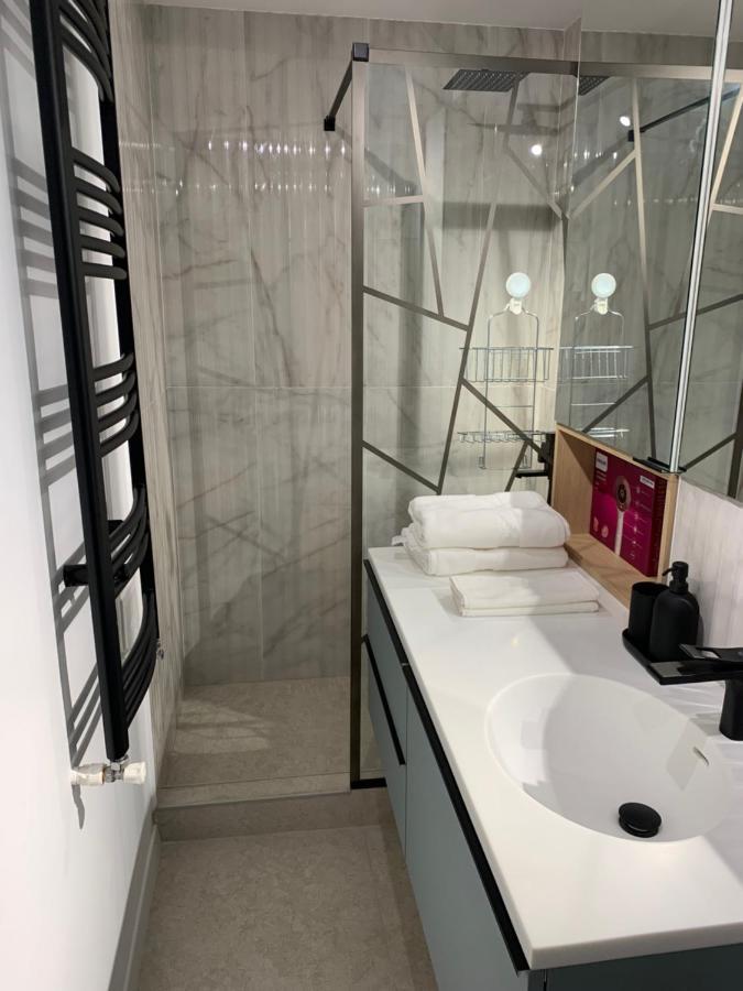 Prosper Plaza Aparthotel Bucarest Esterno foto